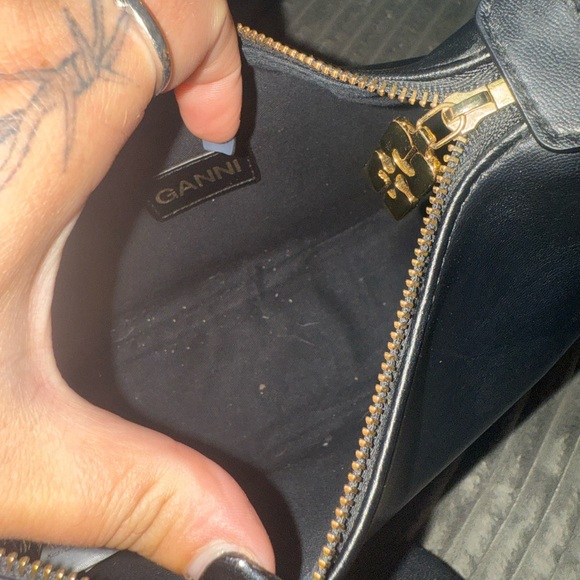 Ganni Black Leather Shoulder Bag - Picture 6 of 6